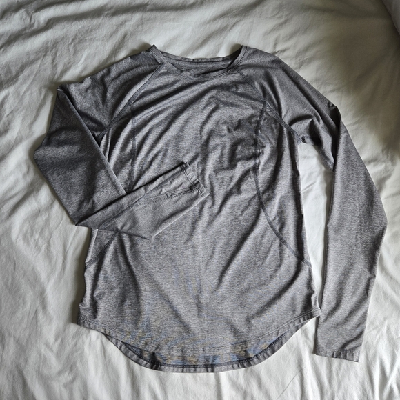 Tek Gear Gray Long Sleeve Woman's Workout Top Moisture Wicking Size S Used - Picture 1 of 6